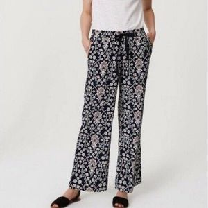 Ann Taylor Loft navy floral wide leg pant drawstring size S flowy and fun EUC